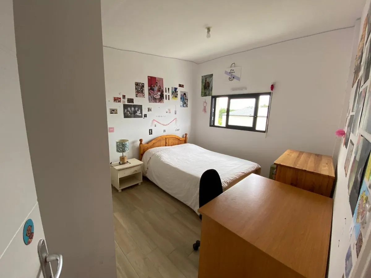 Maison Chaleureuse Chez L'Habitant Avec Parking Theix 0*,